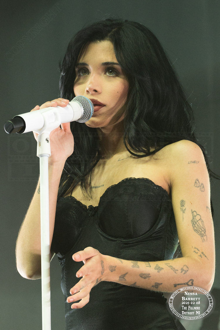nessa-15