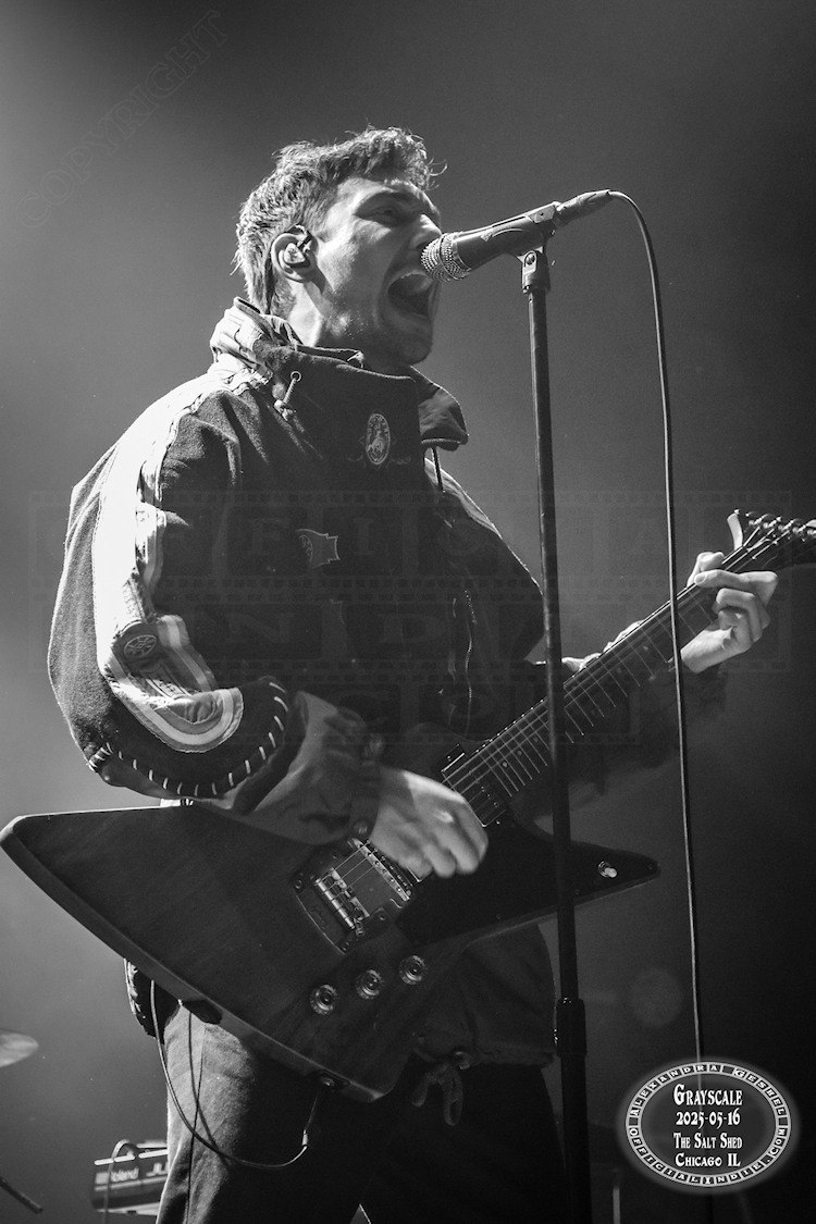 grayscale-07
