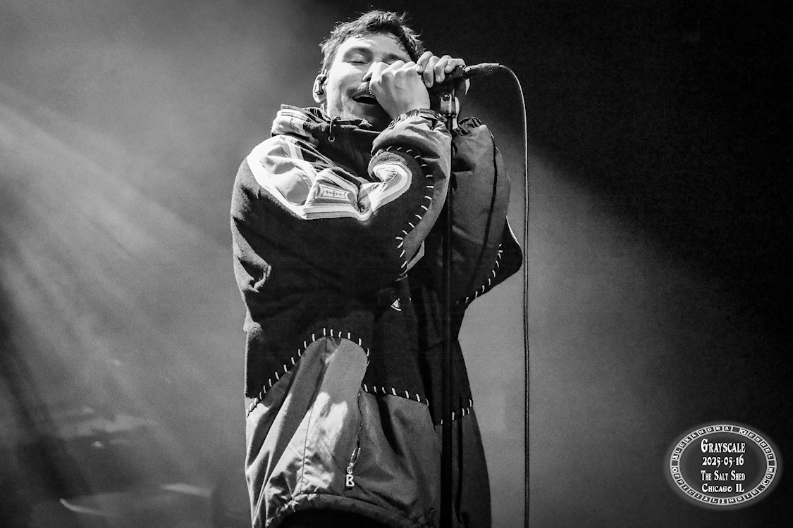 grayscale-30